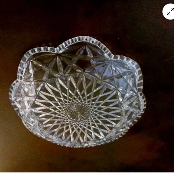 Vintage Avon Clear Pressed Glass Nut Candy Or Trinket Dish 6.25 in - Picture 5 of 8